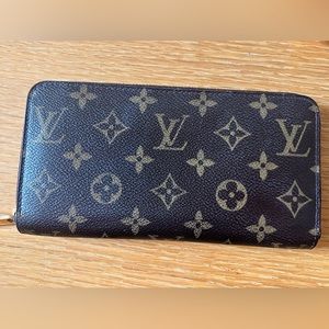 Louis Vuitton Monogram Zip Wallet